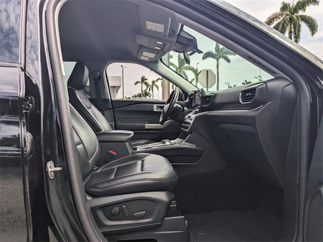 2020 Ford Explorer XLT photo 15