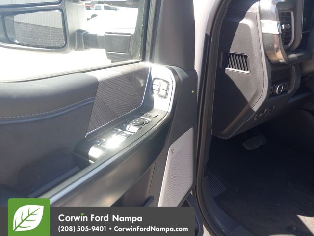 2025 Ford F-350 Platinum photo 12