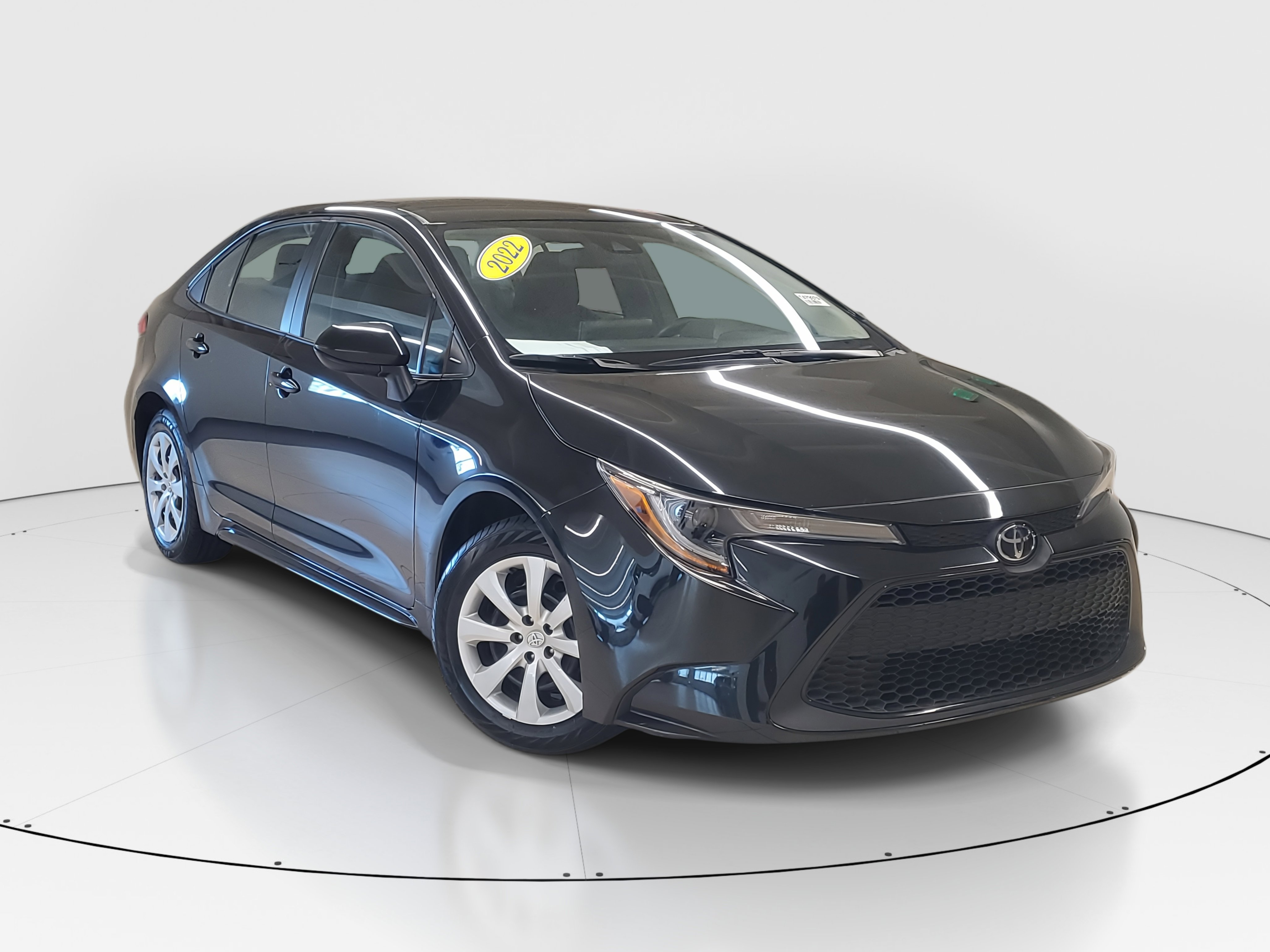Used 2022 Toyota Corolla LE with VIN 5YFEPMAE3NP363232 for sale in Kansas City