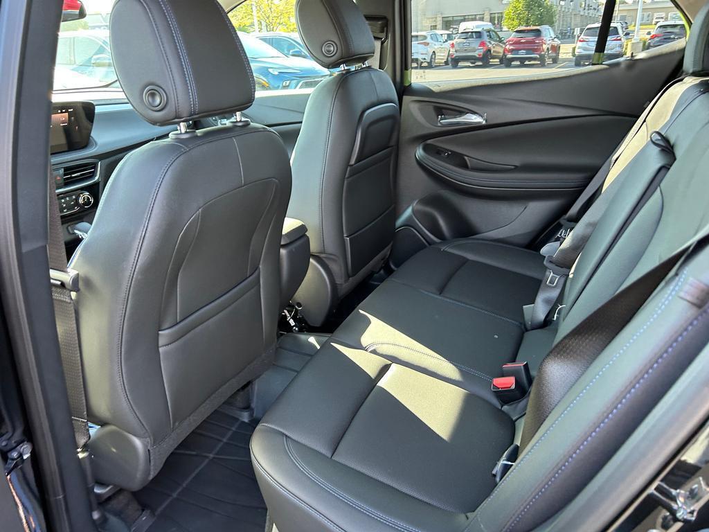 2026 Buick Encore GX Sport Touring photo 8
