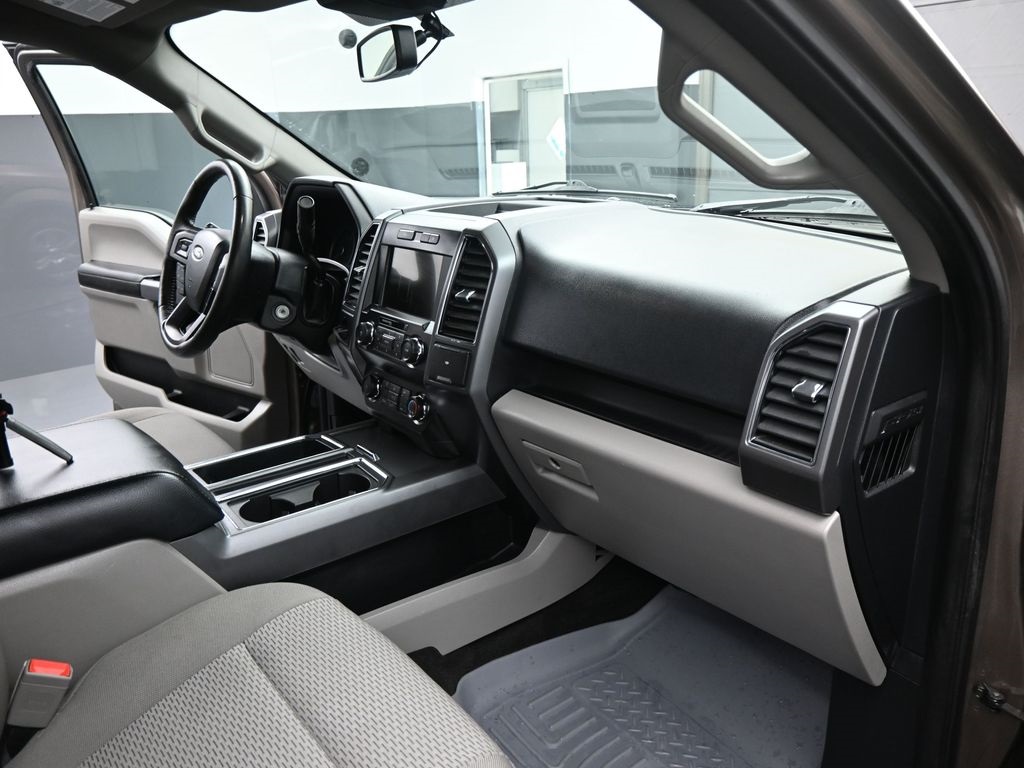 2019 Ford F-150 XLT photo 5