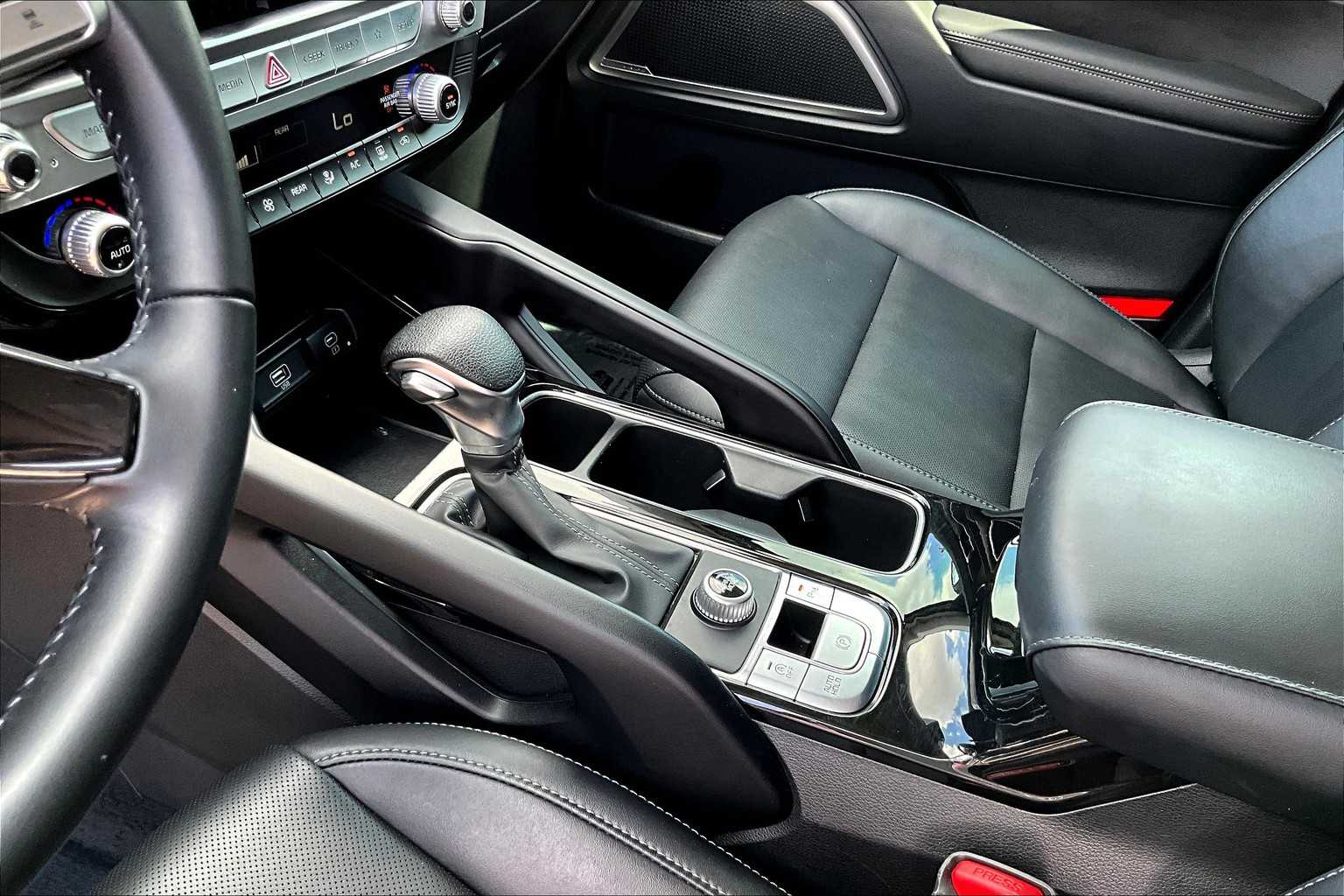 2024 Kia Telluride LX photo 14