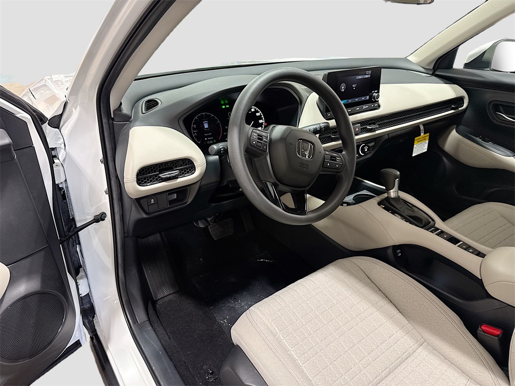 2025 Honda HR-V LX photo 7