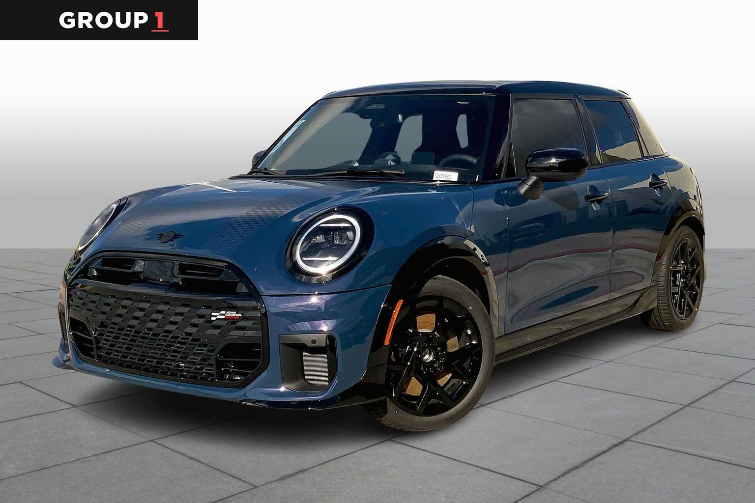2026 MINI Hardtop 4 Door S's photo