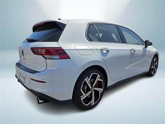 2025 Volkswagen Golf GTI SE photo 4