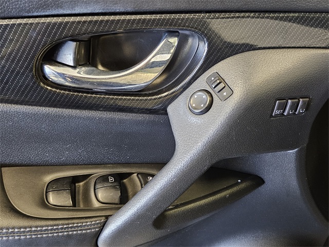 2018 Nissan Rogue SL photo 29
