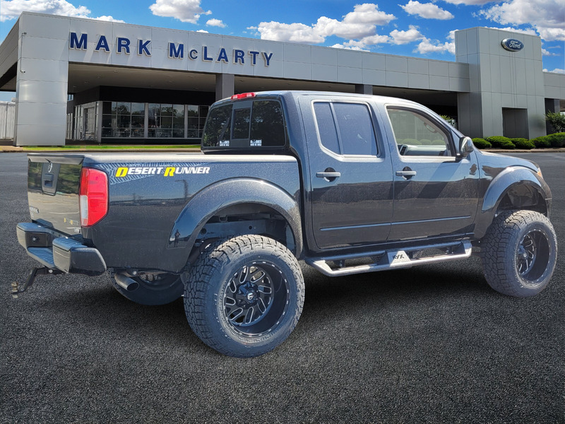 2018 Nissan Frontier Desert Runner photo 3