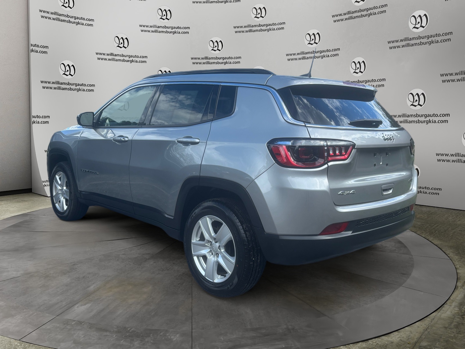 2022 Jeep Compass North Edition Latitude photo 3