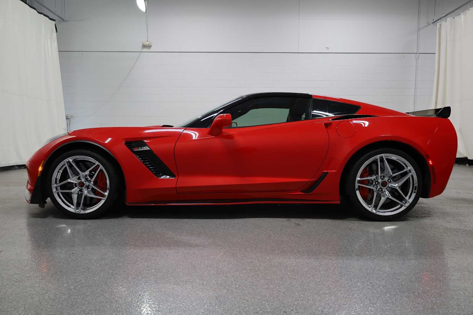 2016 Chevrolet Corvette Z06 3LZ photo 2