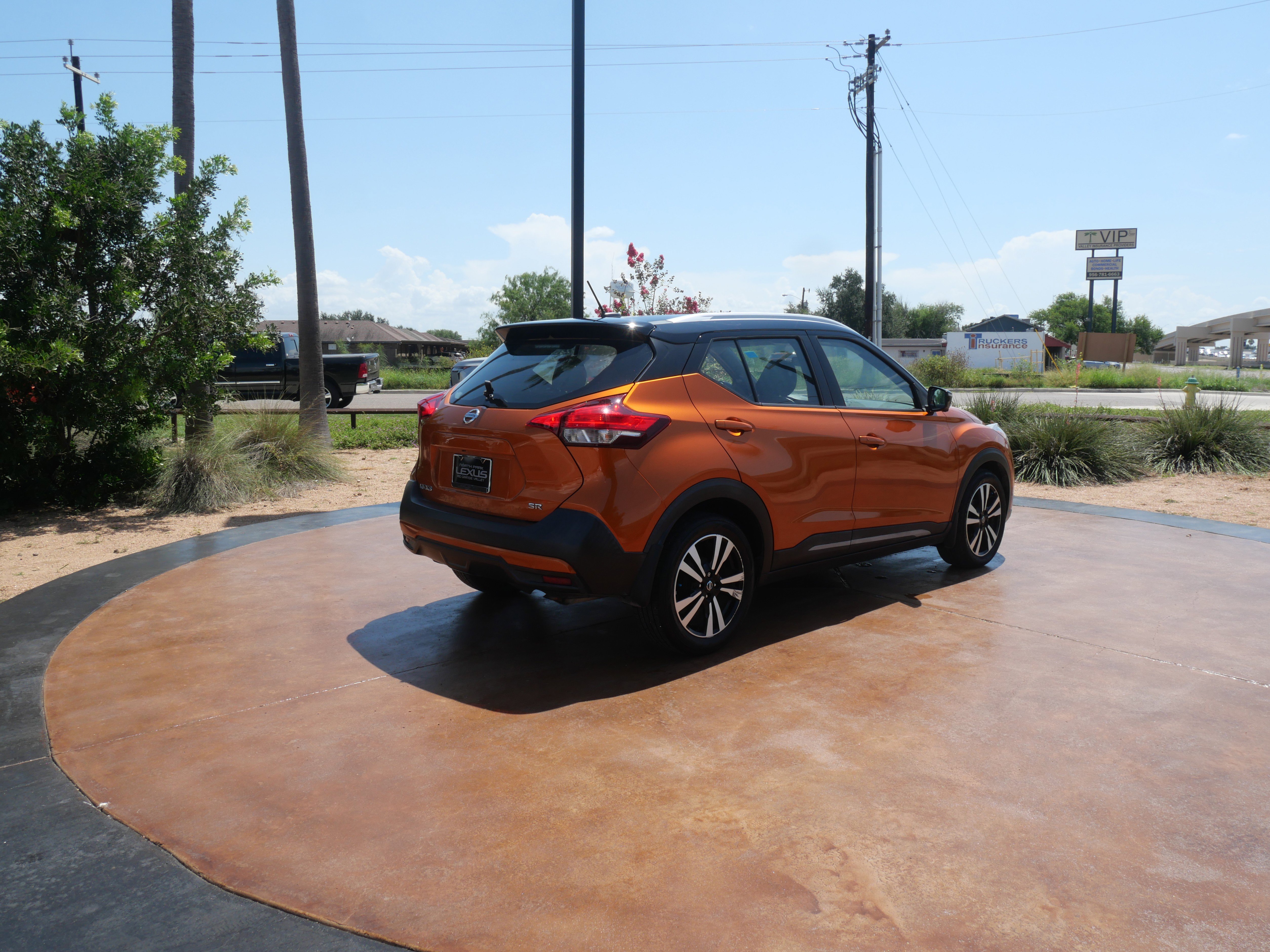 Used 2019 Nissan Kicks SR with VIN 3N1CP5CUXKL564929 for sale in San Juan, TX