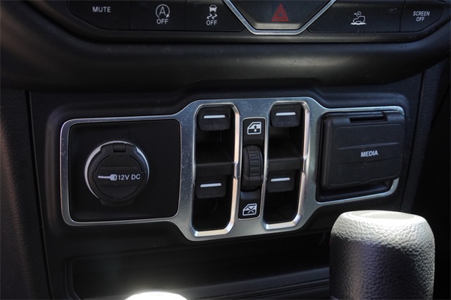 2021 Jeep Gladiator Sport photo 22