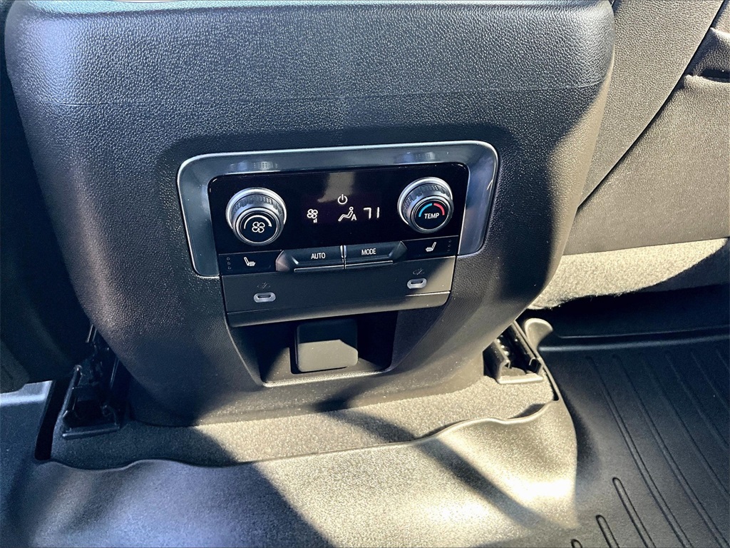 2022 Chevrolet Tahoe LT photo 27