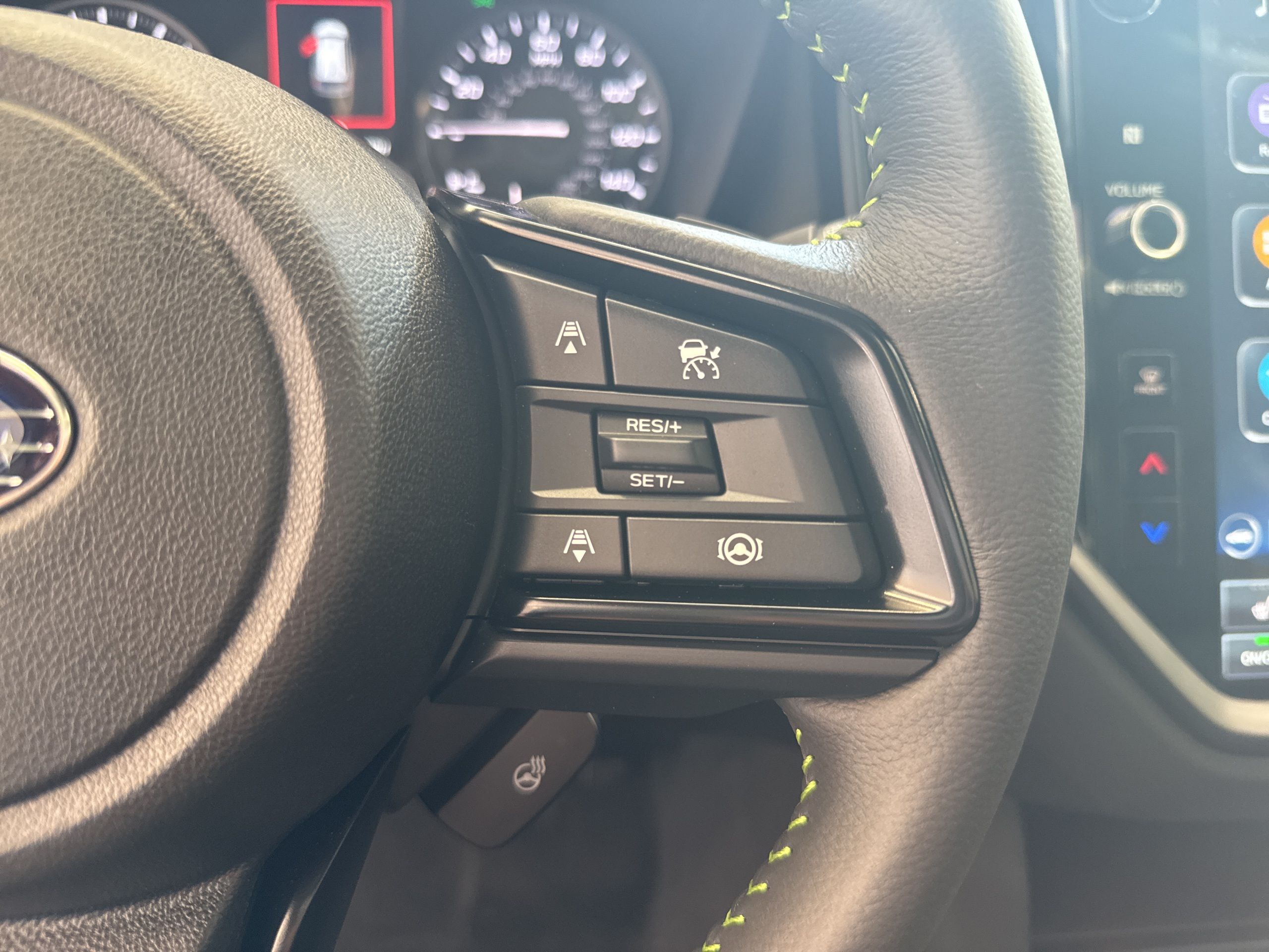 2025 Subaru Ascent Onyx Edition photo 11