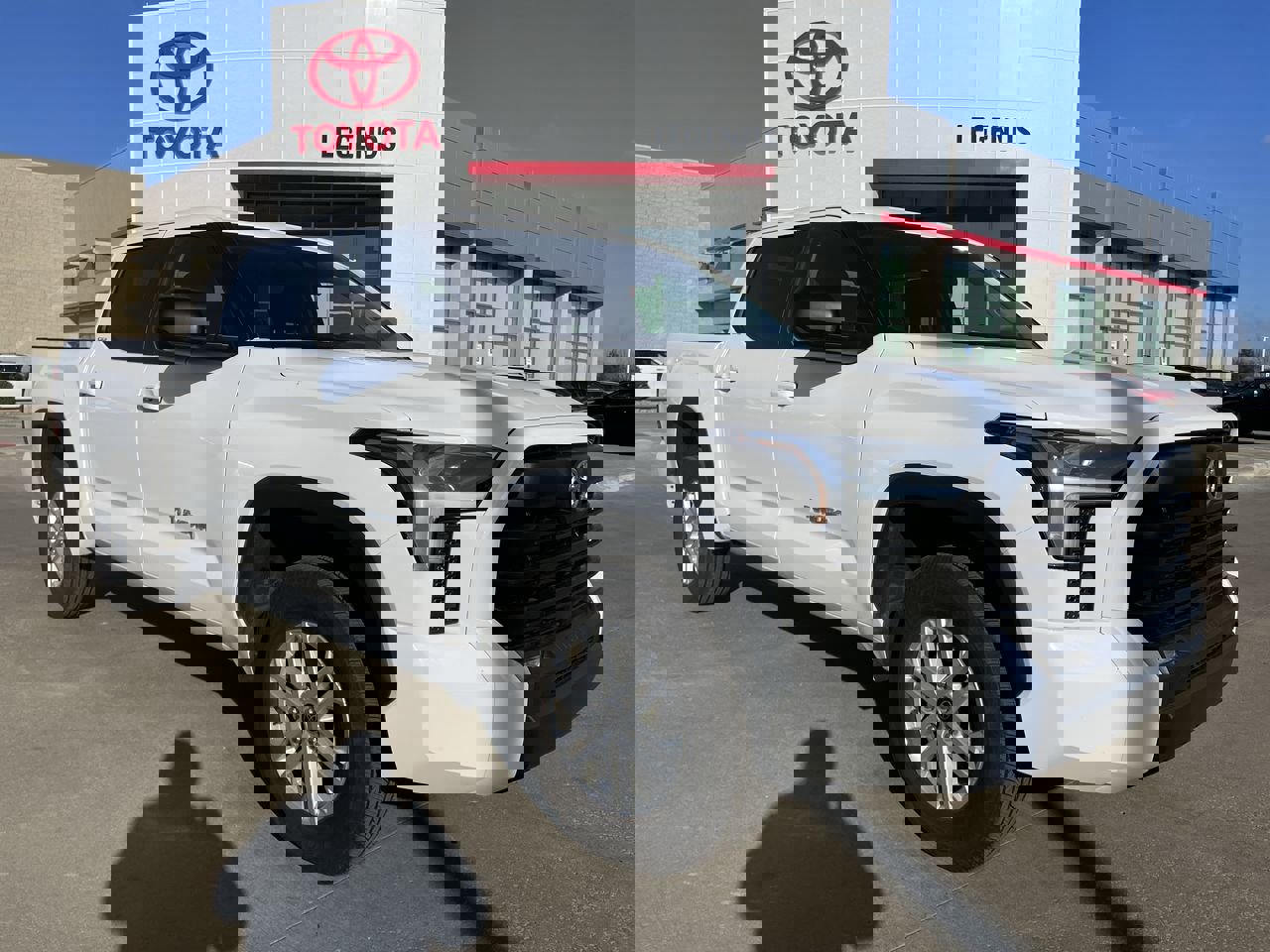 2024 Toyota Tundra SR5's photo