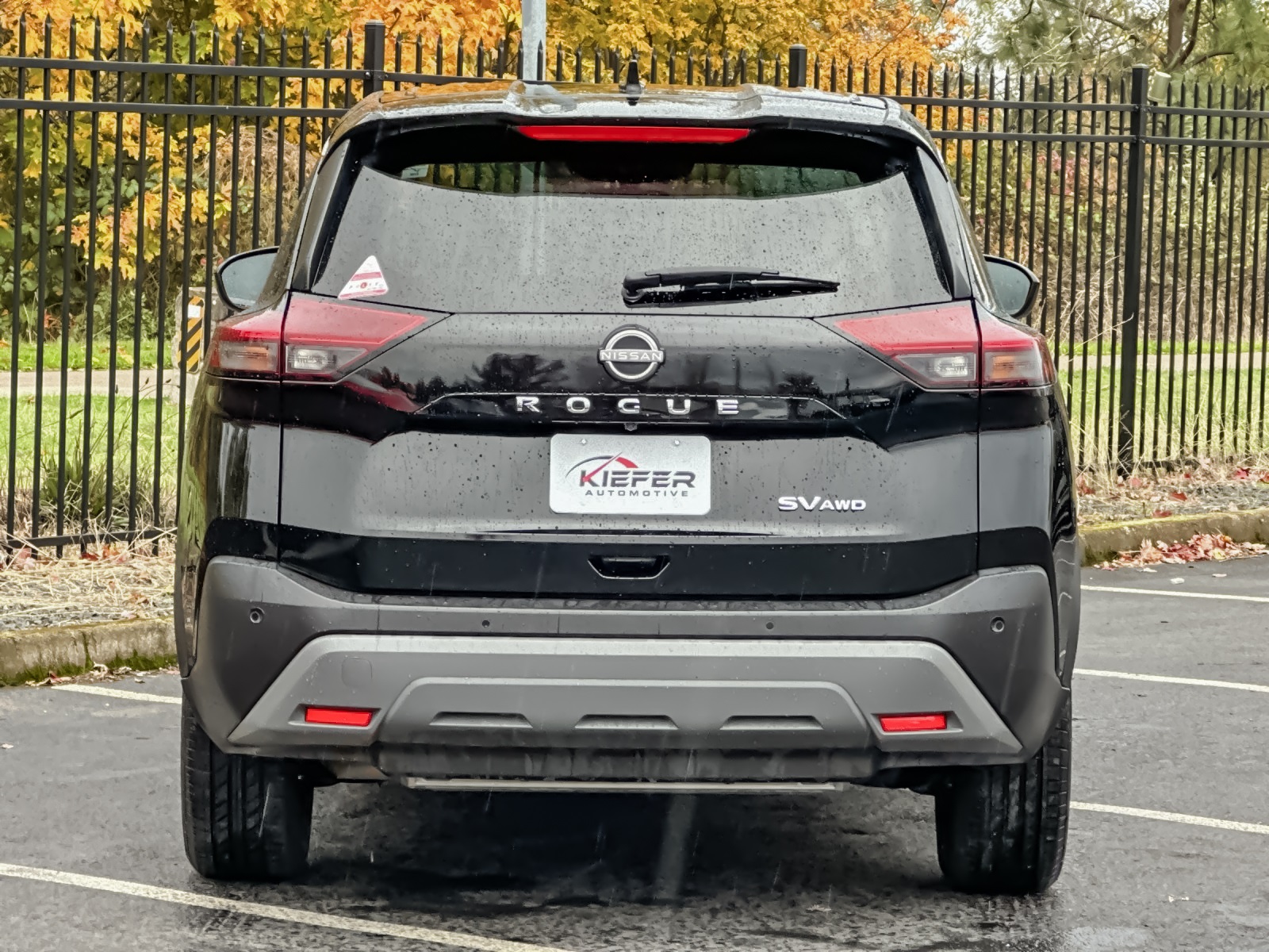 2023 Nissan Rogue SV photo 3