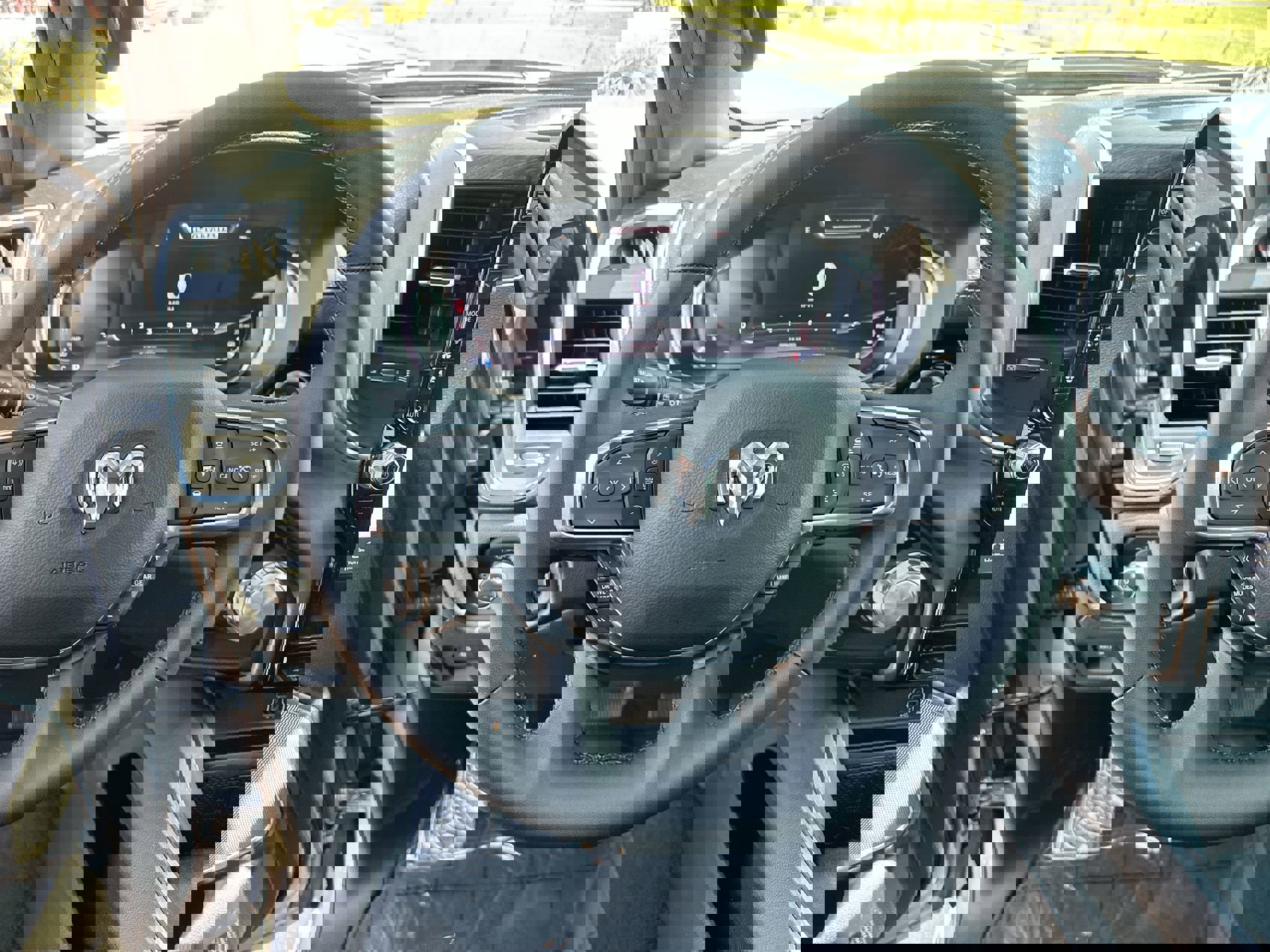 2025 Ram 1500 Laramie photo 25