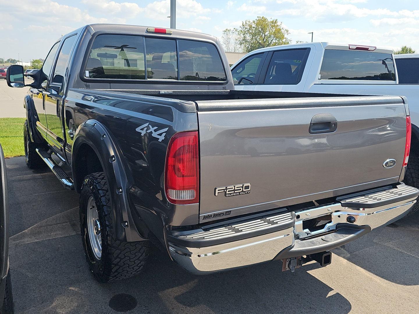2003 Ford F-250 XLT photo 4