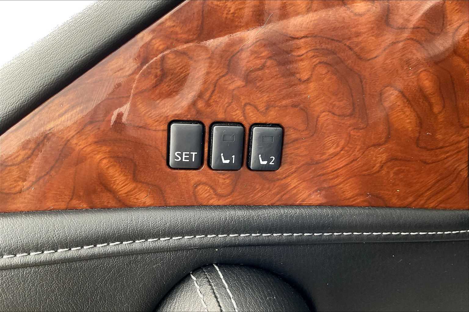 2019 Infiniti QX80 Luxe photo 14