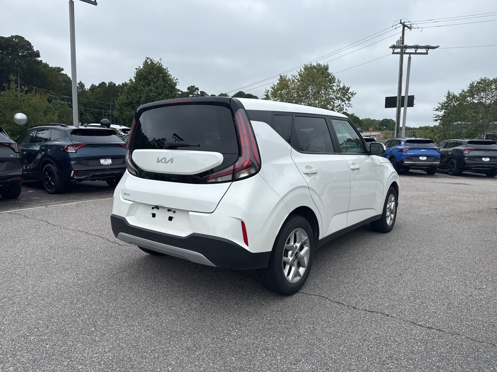 2023 Kia Soul LX photo 4