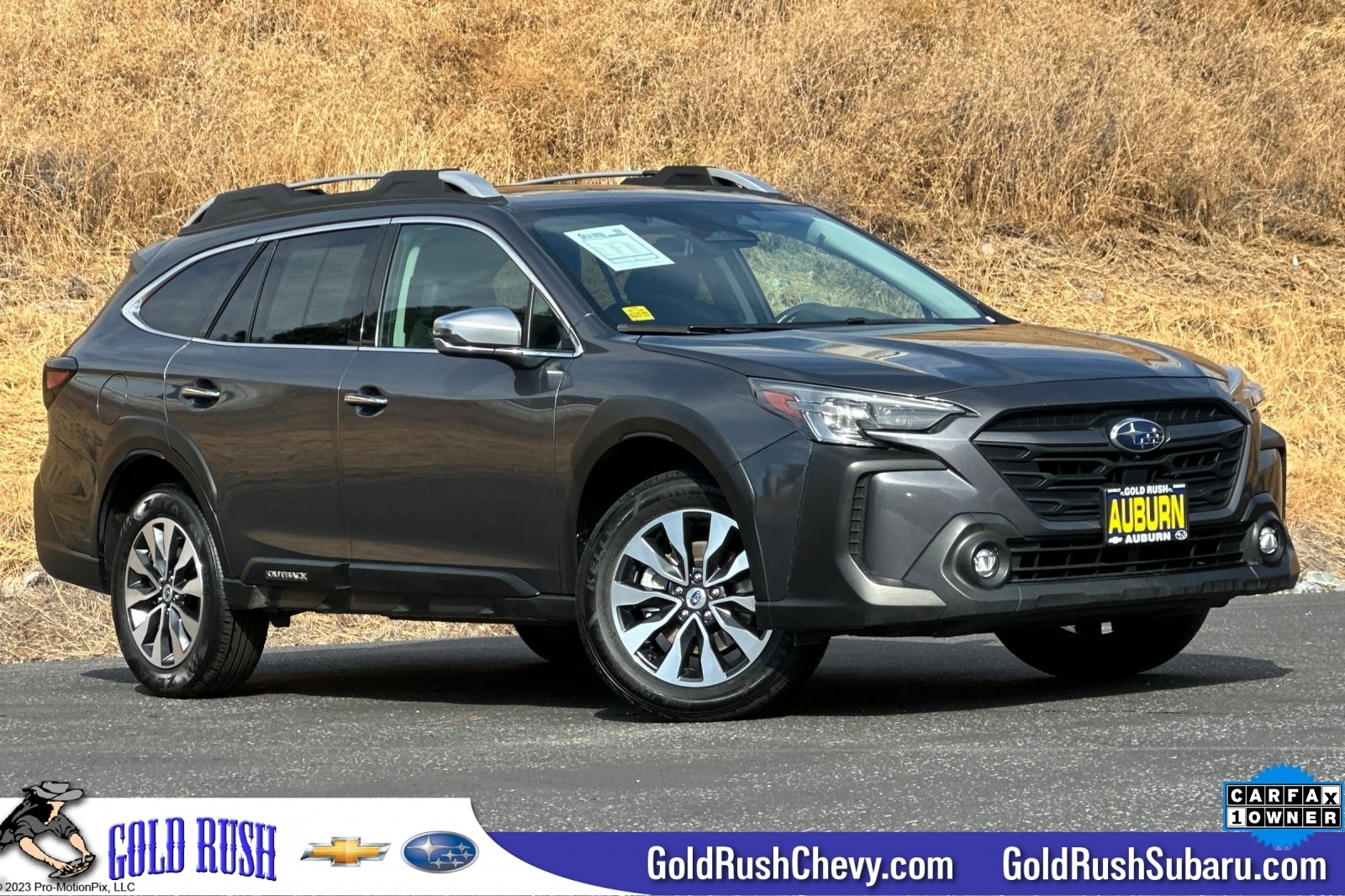 2023 Subaru Outback Touring's photo