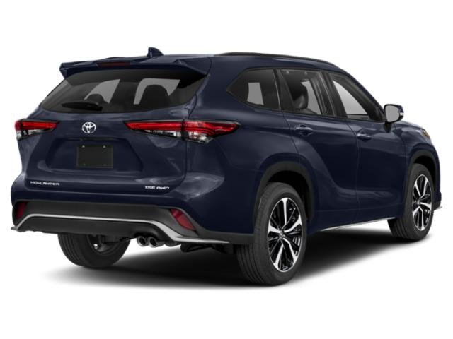 Used 2021 Toyota Highlander XSE with VIN 5TDLZRBH8MS155392 for sale in Brainerd, Minnesota