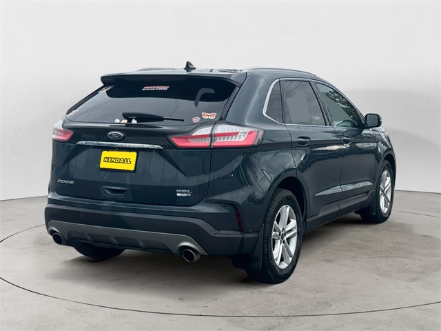2019 Ford Edge SEL photo 4