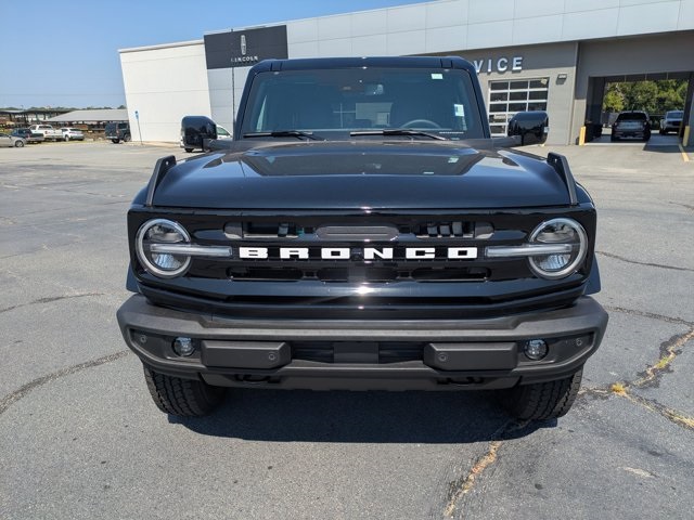 2025 Ford Bronco Outer Banks photo 8