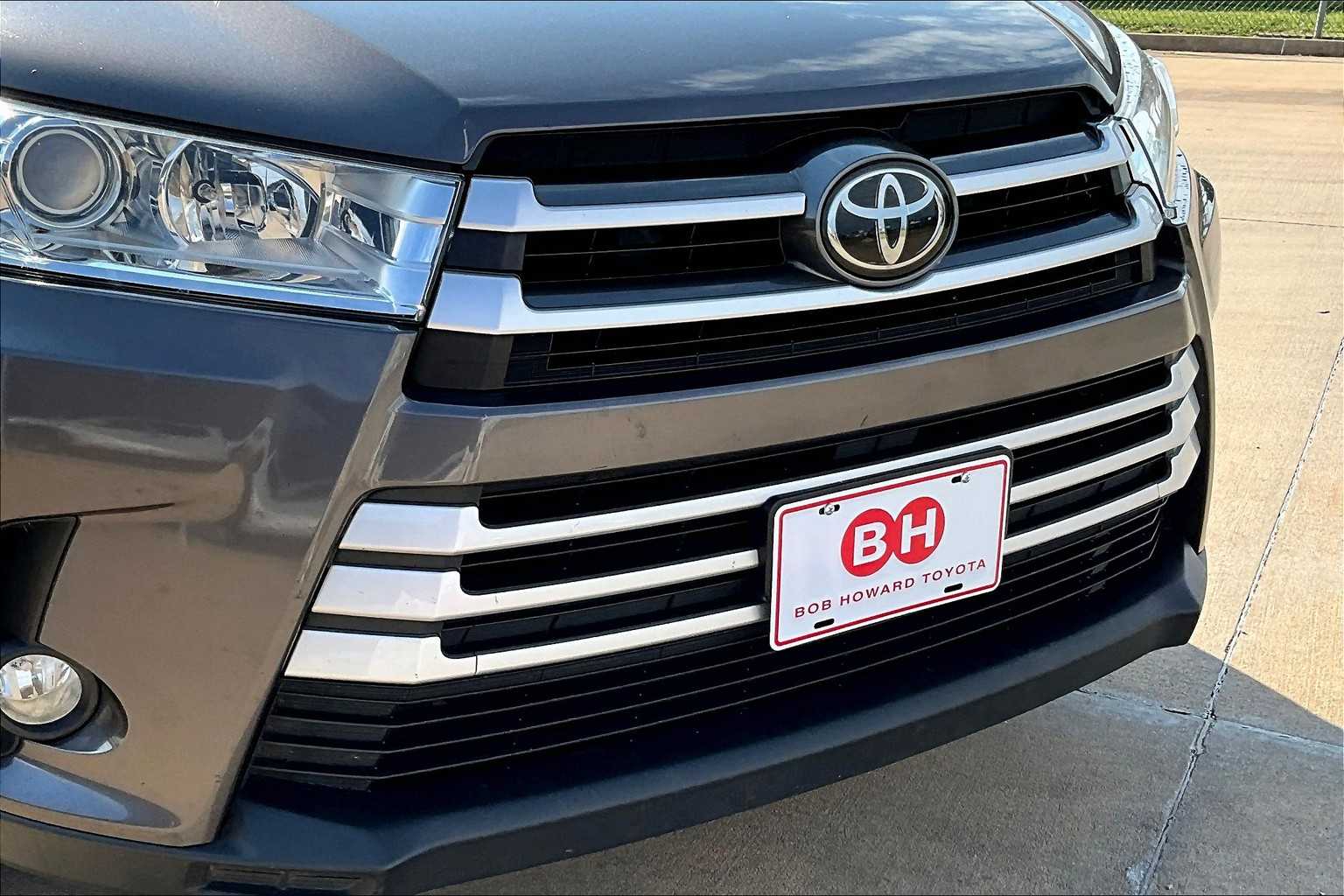 2017 Toyota Highlander LE Plus photo 27