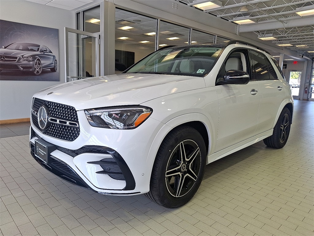 2025 Mercedes Benz GLE 450e 4MATIC photo 3