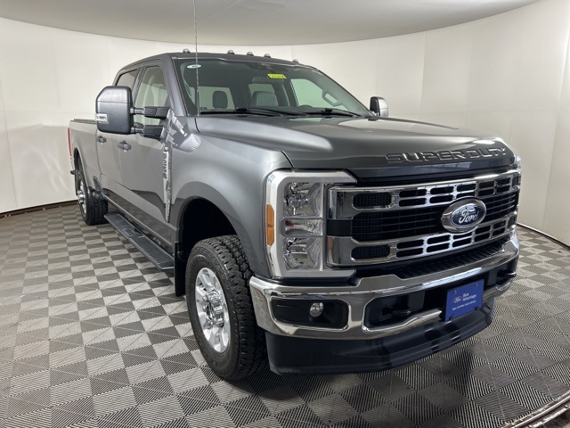 2024 Ford F-350 Super Duty XLT's photo