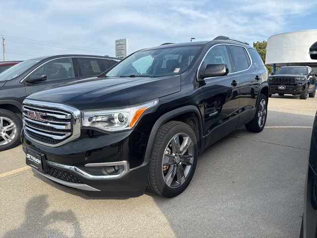 2017 Gmc Acadia SLT photo 2