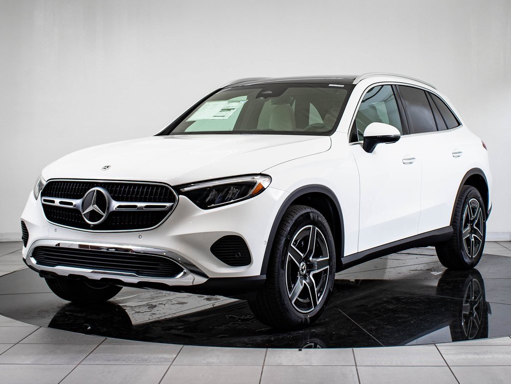 2026 Mercedes-Benz GLC Base's photo