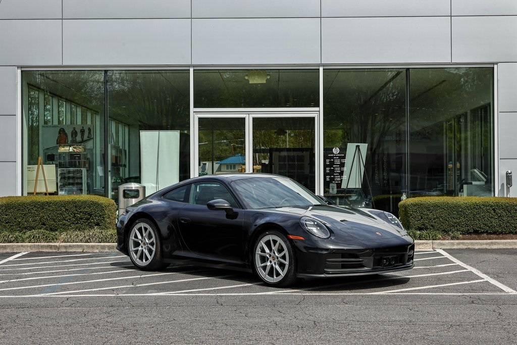 2025 Porsche 911 photo 9