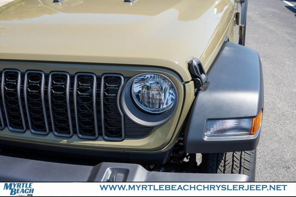 2025 Jeep Gladiator Sport photo 10