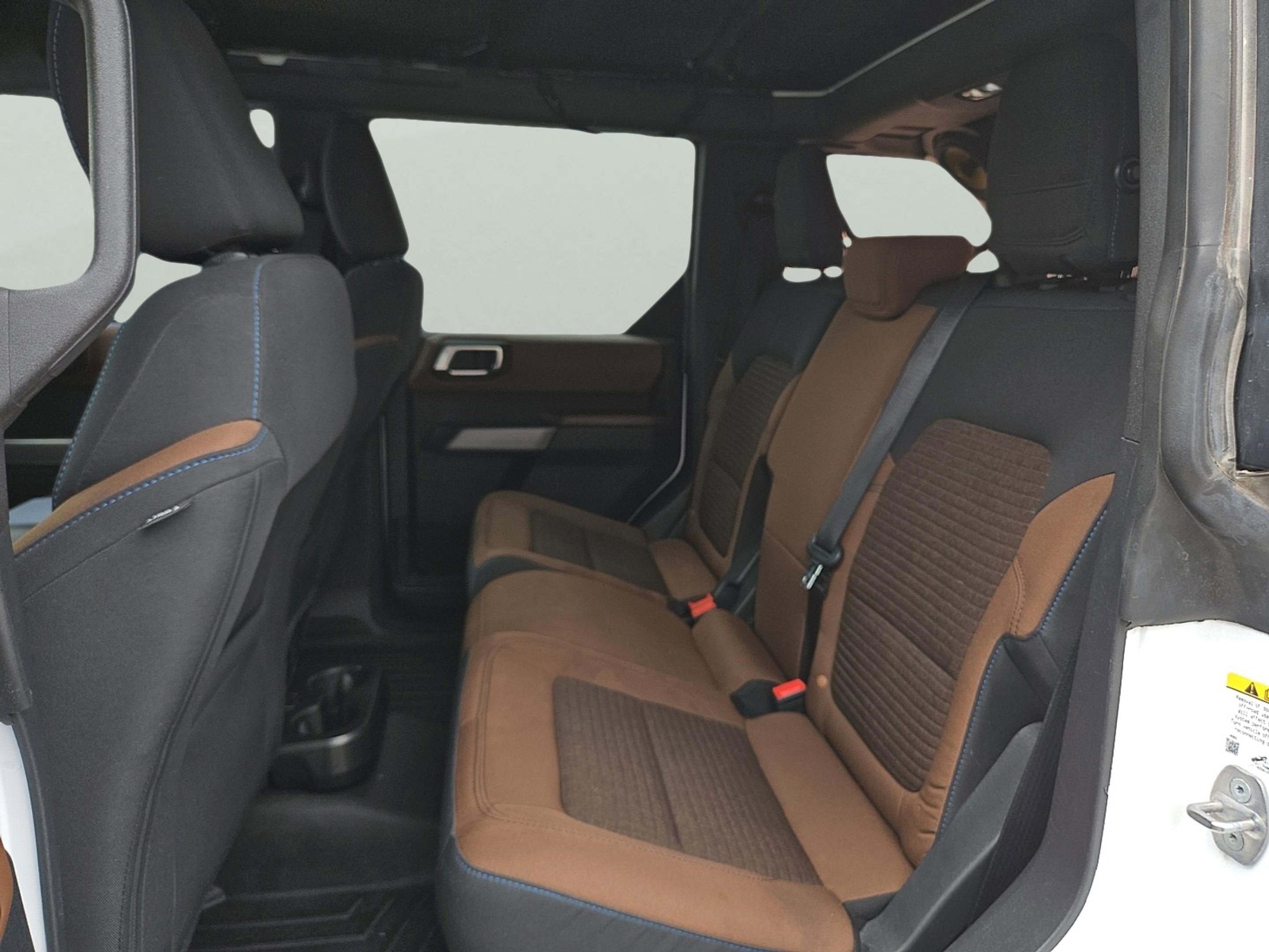 2022 Ford Bronco Outer Banks photo 9
