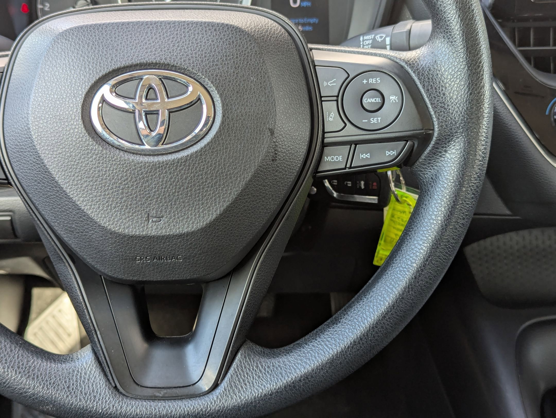 2022 Toyota Corolla LE photo 22