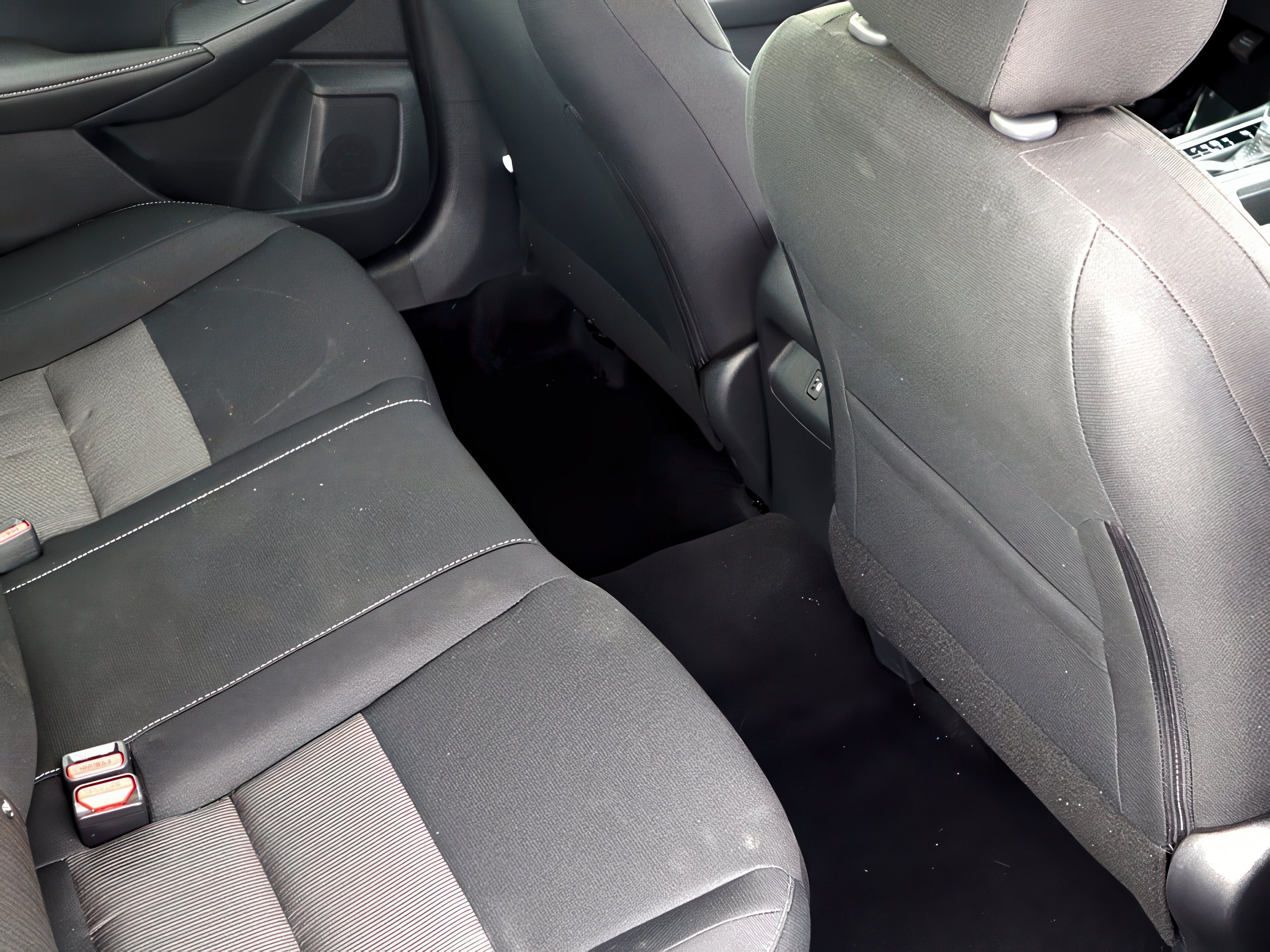 2025 Nissan Sentra SV photo 24