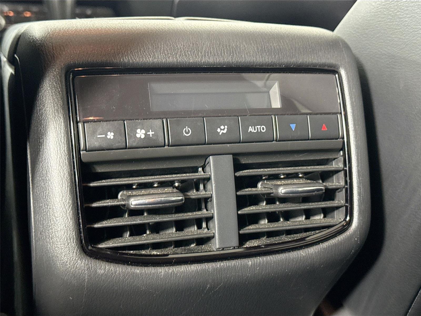 2022 Mazda CX-9 Touring photo 39