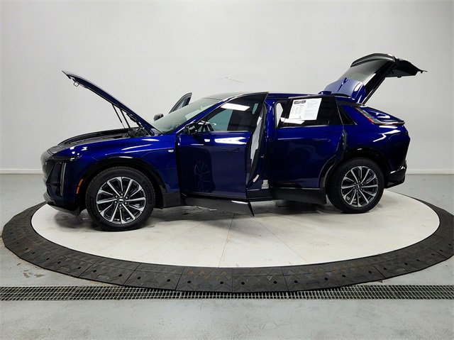 2024 Cadillac Lyriq Sport photo 11