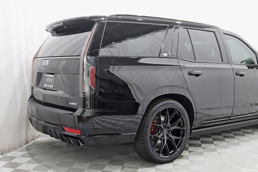 2024 Cadillac Escalade V-Series photo 9