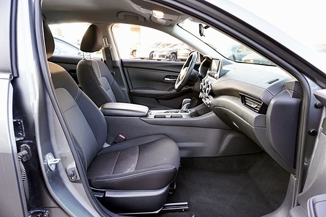 Used 2024 Gray Nissan SV image 10