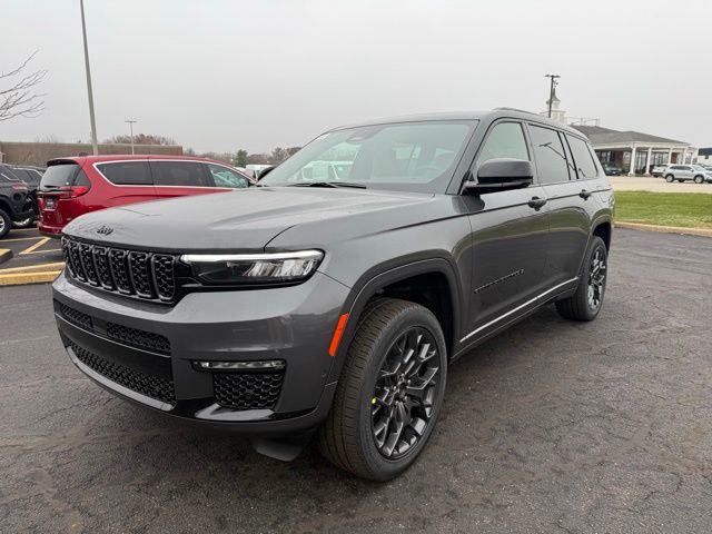 2025 Jeep Grand Cherokee L Summit's photo