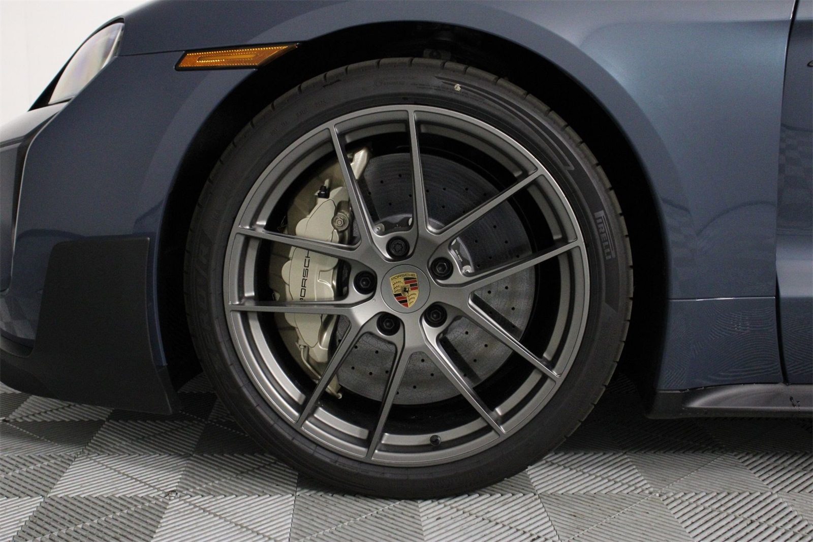 2025 Porsche Taycan Turbo GT photo 14
