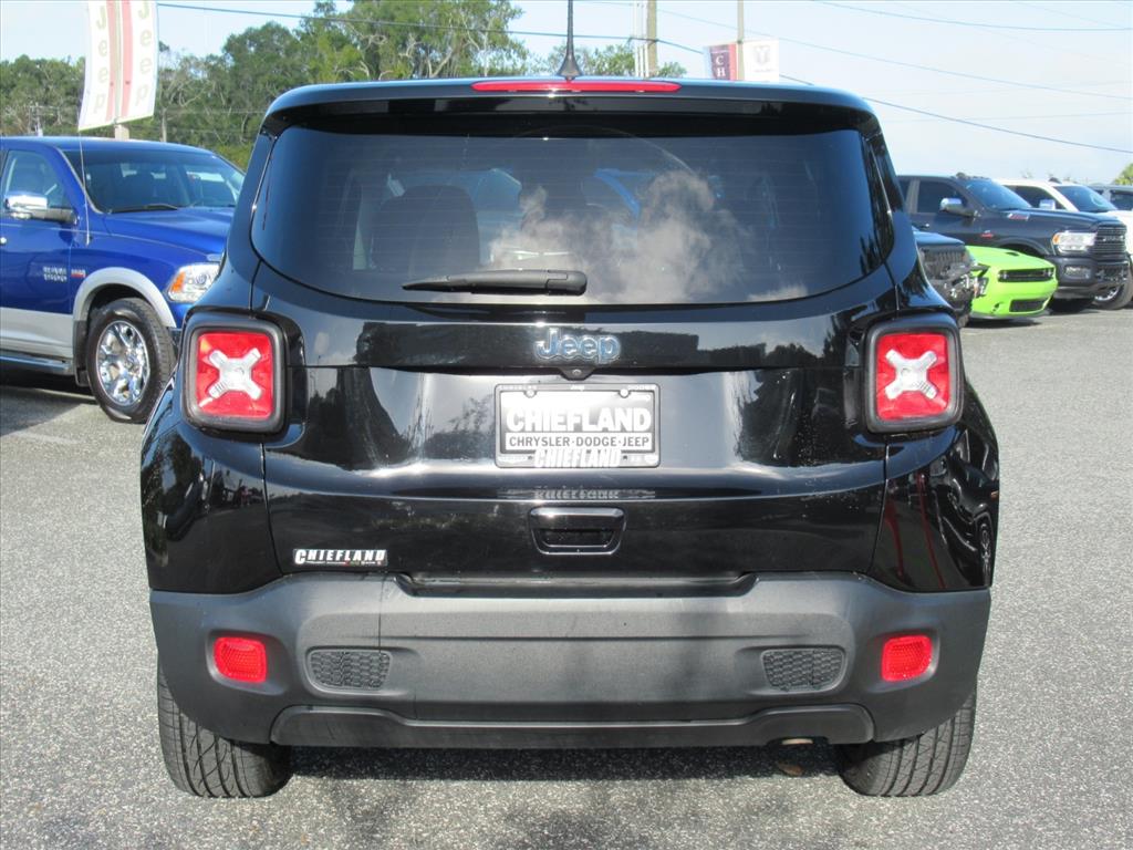 2021 Jeep Renegade Sport photo 4