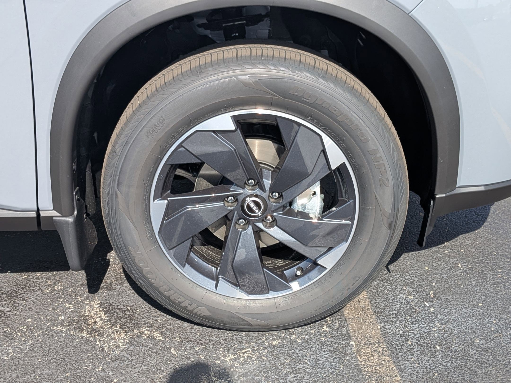 2026 Nissan Rogue SV photo 23