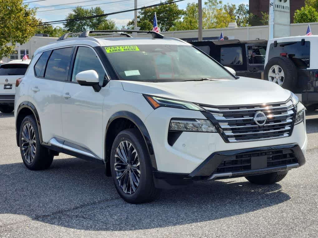 2026 Nissan Rogue Platinum AWD photo 2