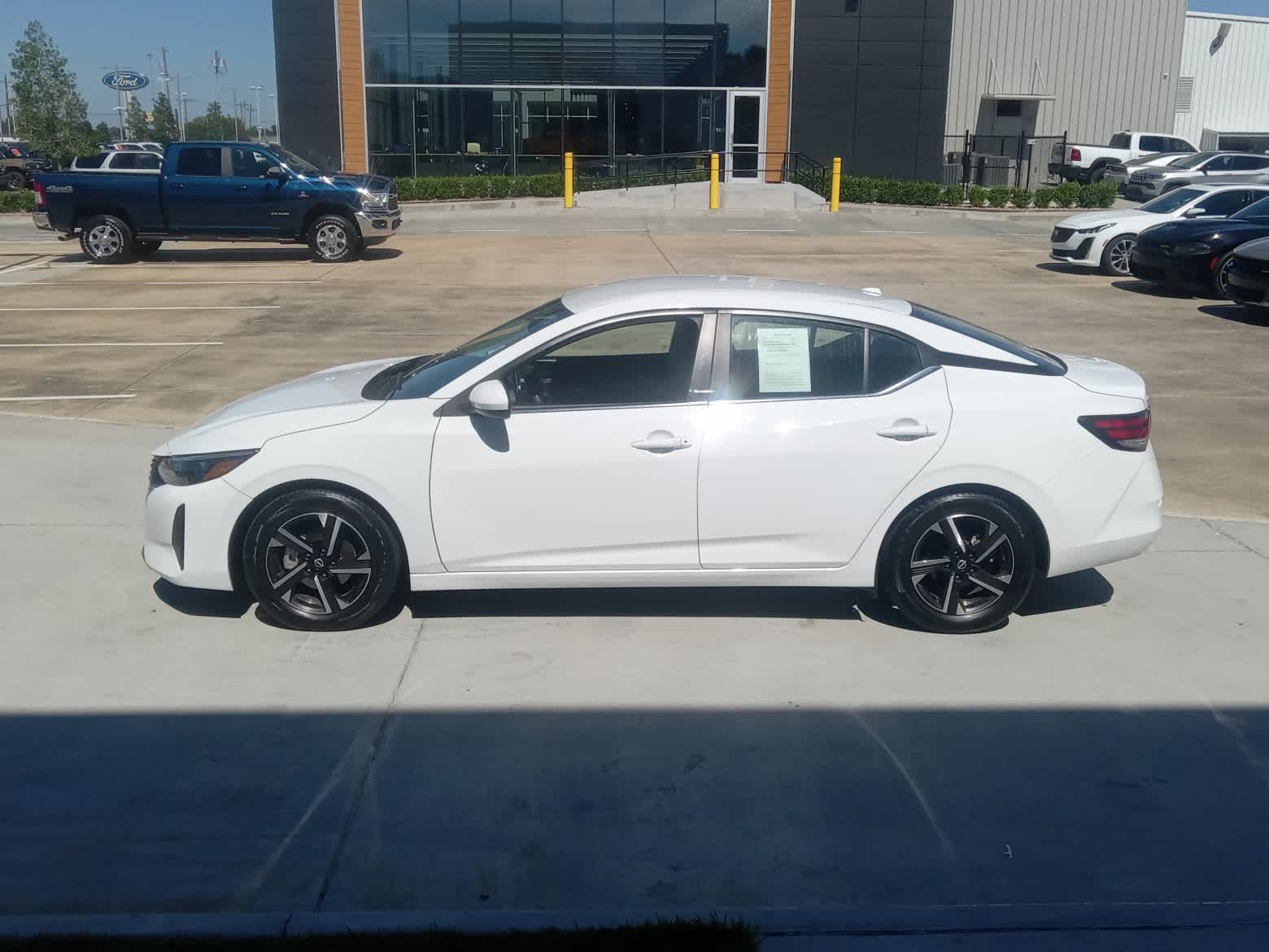 2024 Nissan Sentra SV photo 4