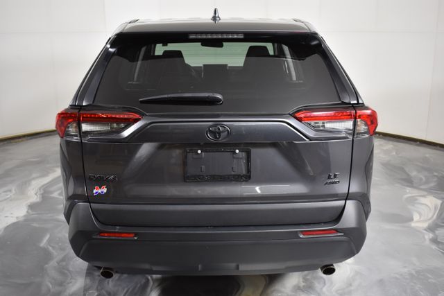 2024 Toyota RAV4 LE photo 4