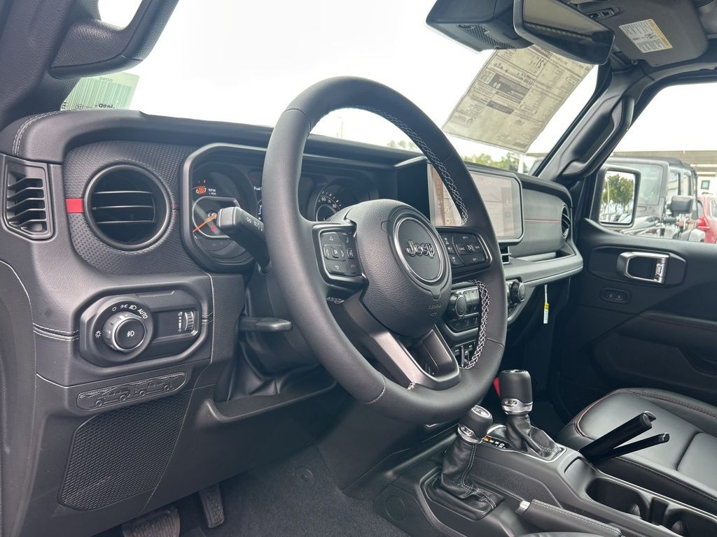 2025 Jeep Wrangler Rubicon photo 10