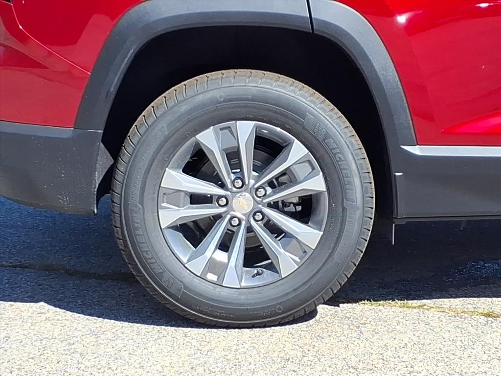 2026 Chevrolet Equinox LT photo 3